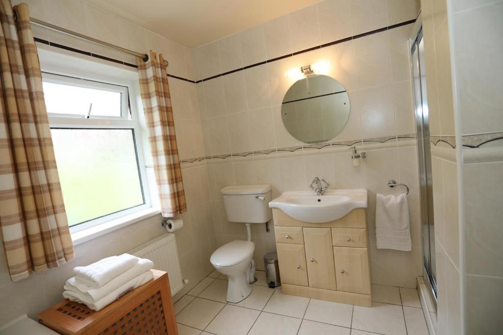 Knockanroe House room 1